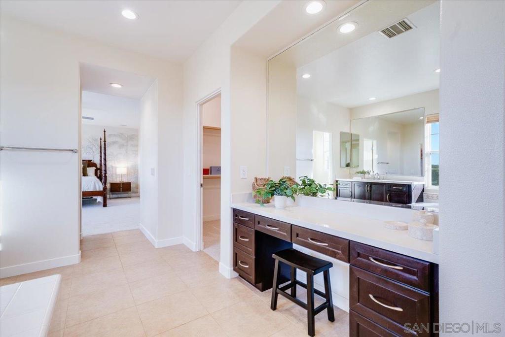 7135 Sitio Caliente Property Photo 43