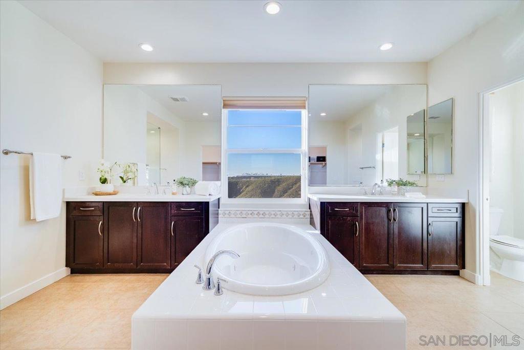 7135 Sitio Caliente Property Photo 45