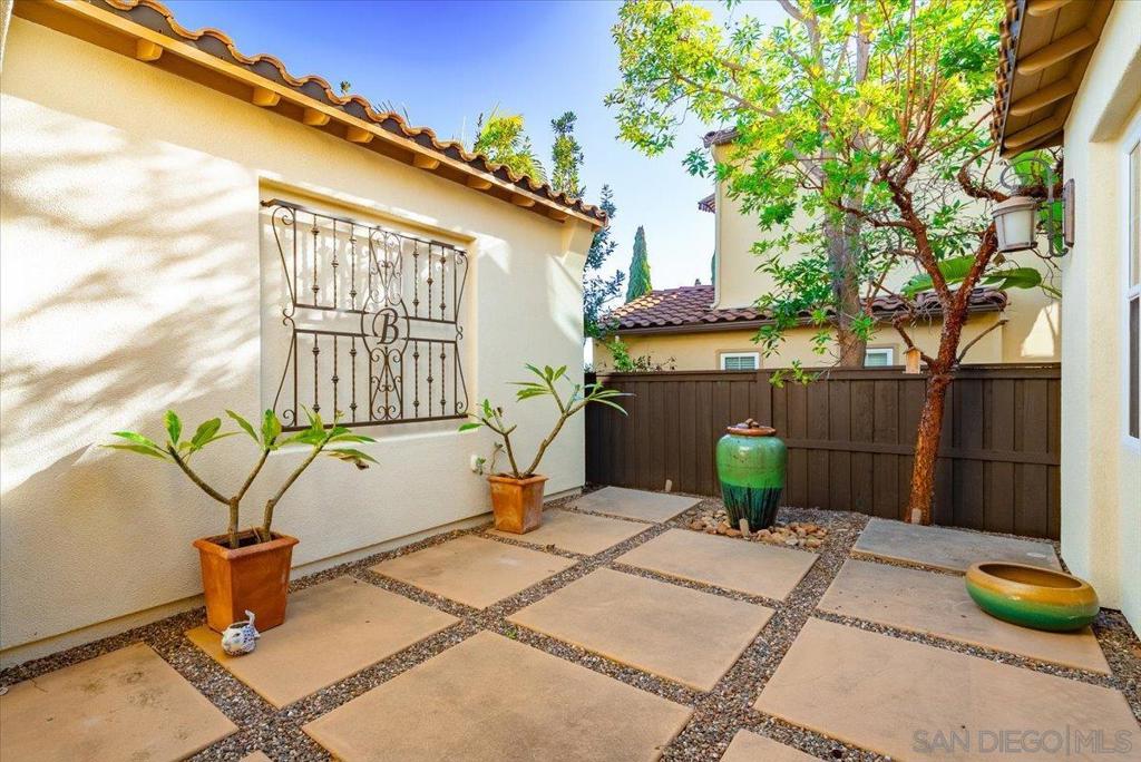 7135 Sitio Caliente Property Photo 66