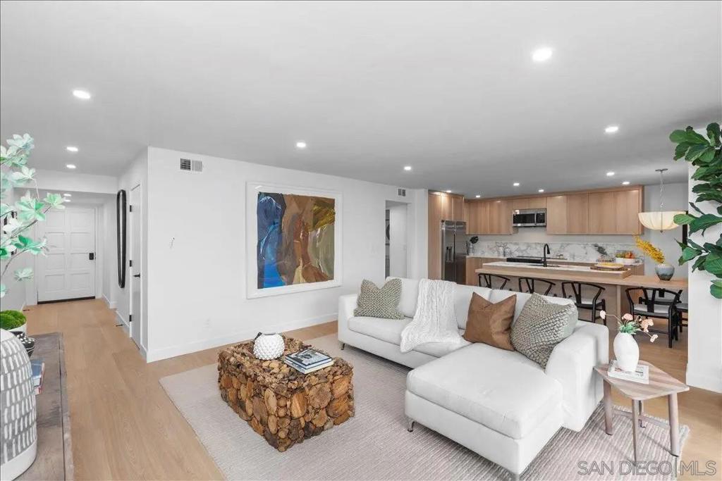4747 Marina Dr 23 Property Photo 4