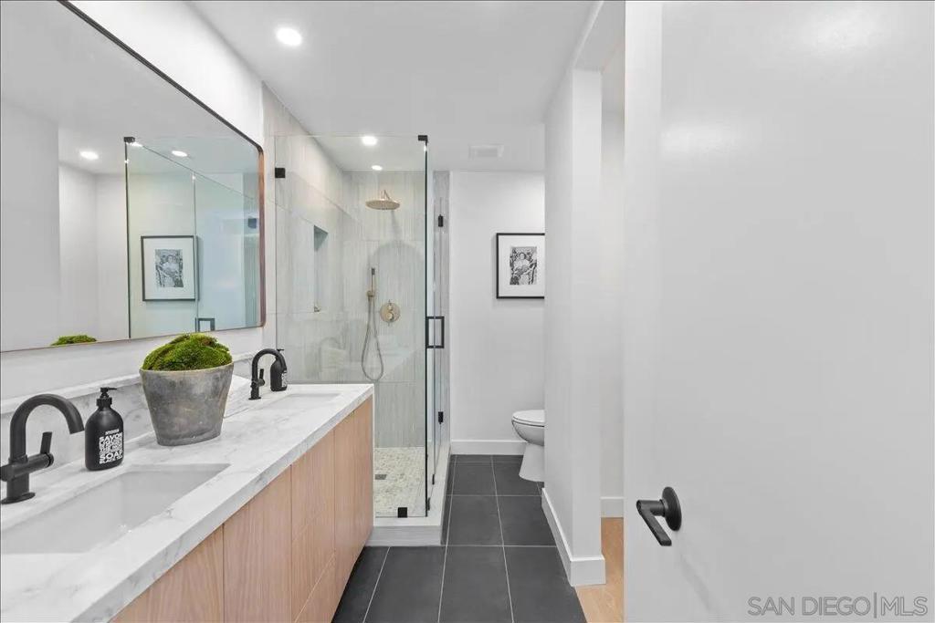 4747 Marina Dr 23 Property Photo 12