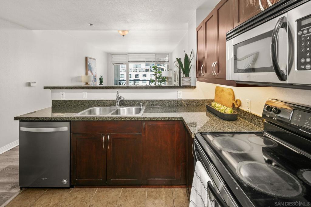 427 9th Ave 809 Property Photo 11