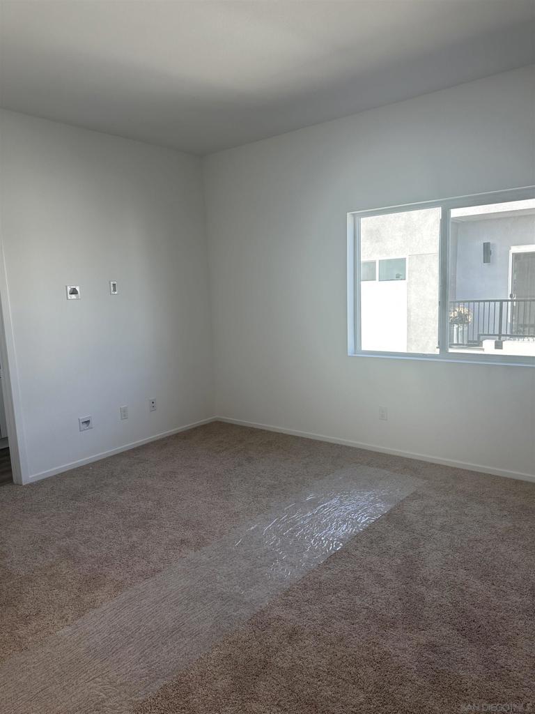 4952 Ocean View Blvd Property Photo 11