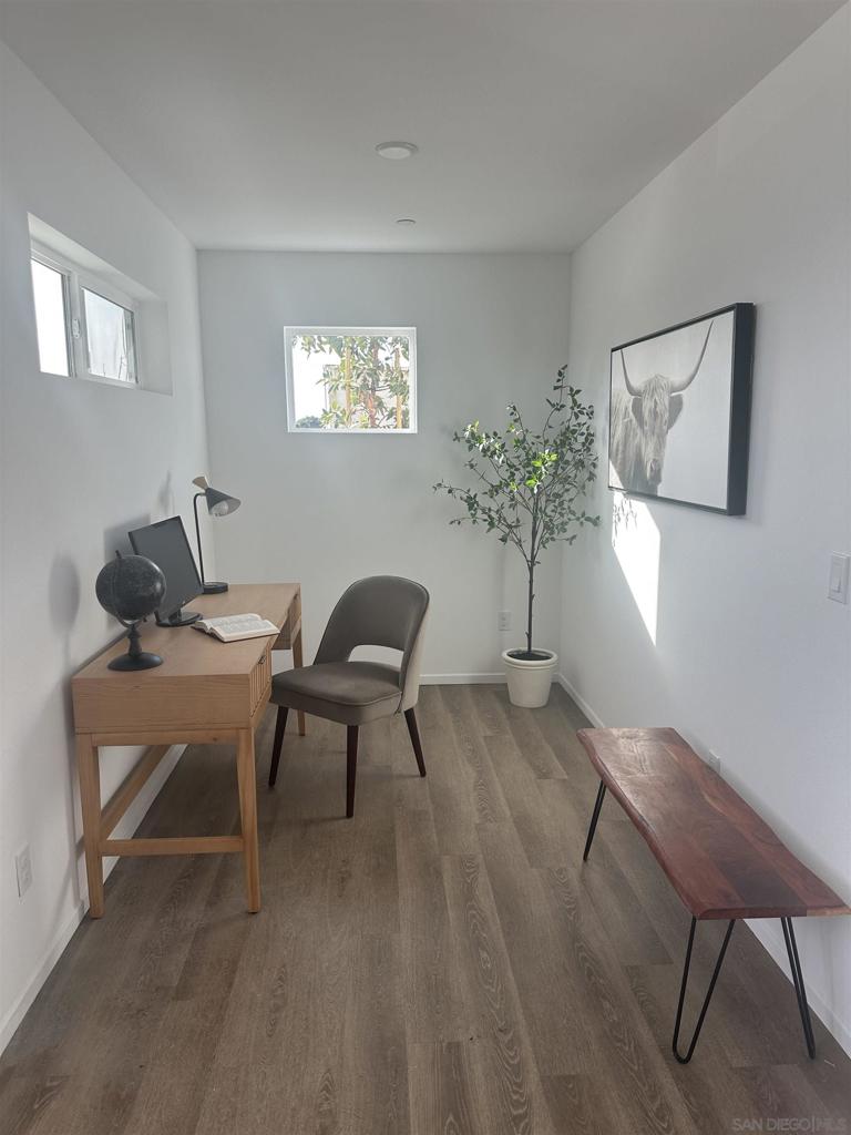 4952 Ocean View Blvd Property Photo 15