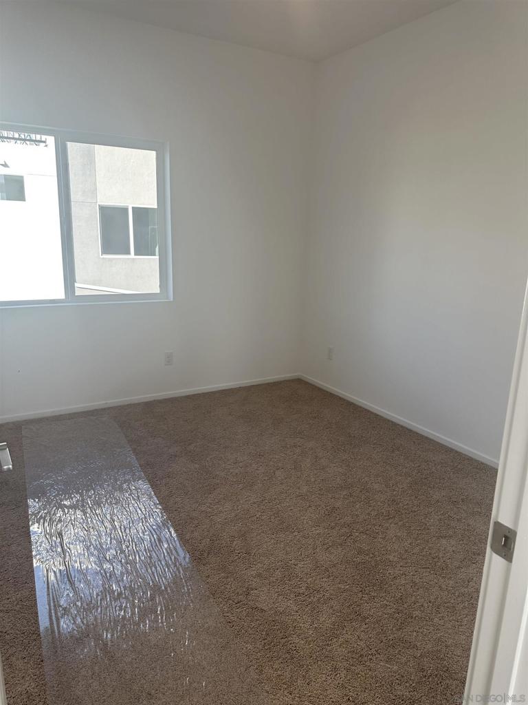 4952 Ocean View Blvd Property Photo 24