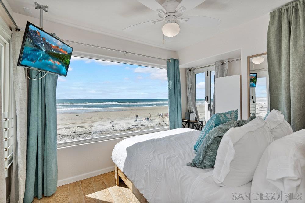 3911 Ocean Front Walk Property Photo 3