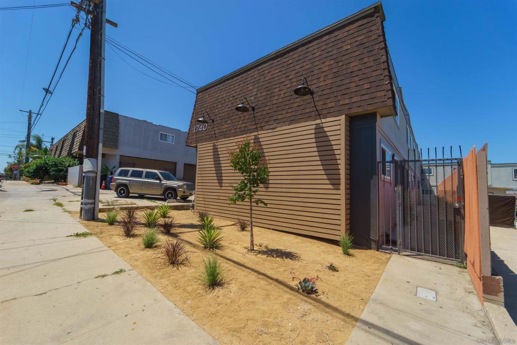 1740 N Ave Property Photo 8