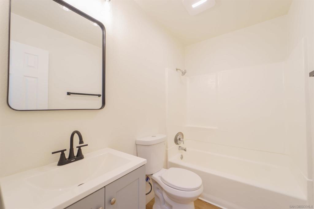 1740 N Ave Property Photo 18