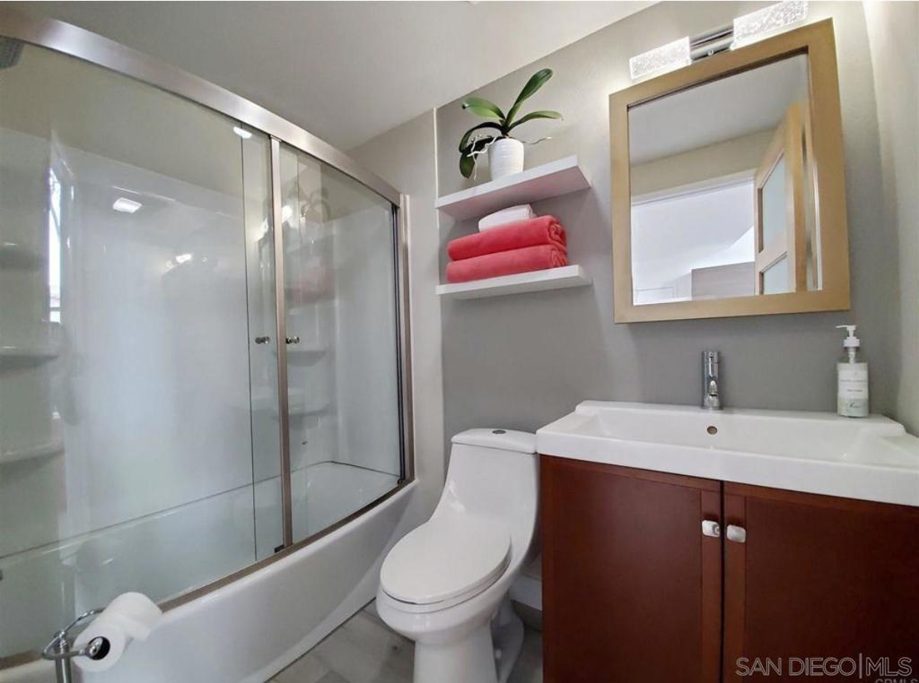 948 G Street 19 Property Photo 7