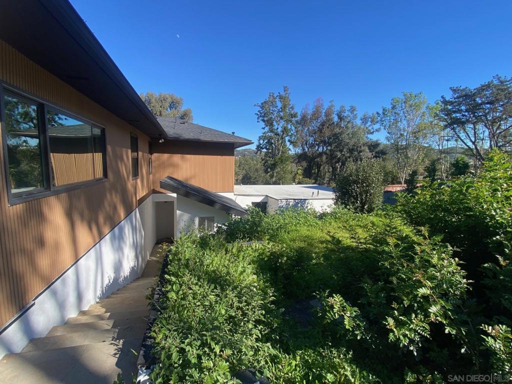 2101 Monte Vista Property Photo 4