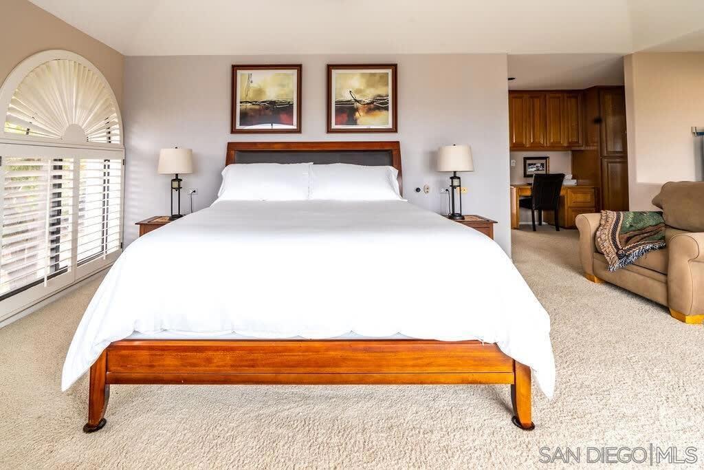 2110 Locust St Property Photo 19