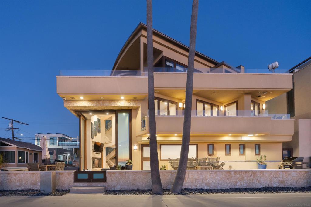 3921 Ocean Front Walk Property Photo 2