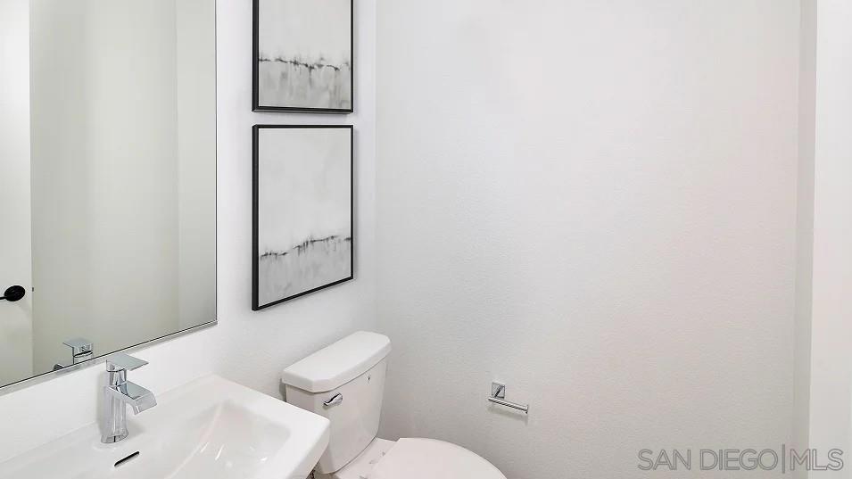 2312 Loker Way Property Photo 19