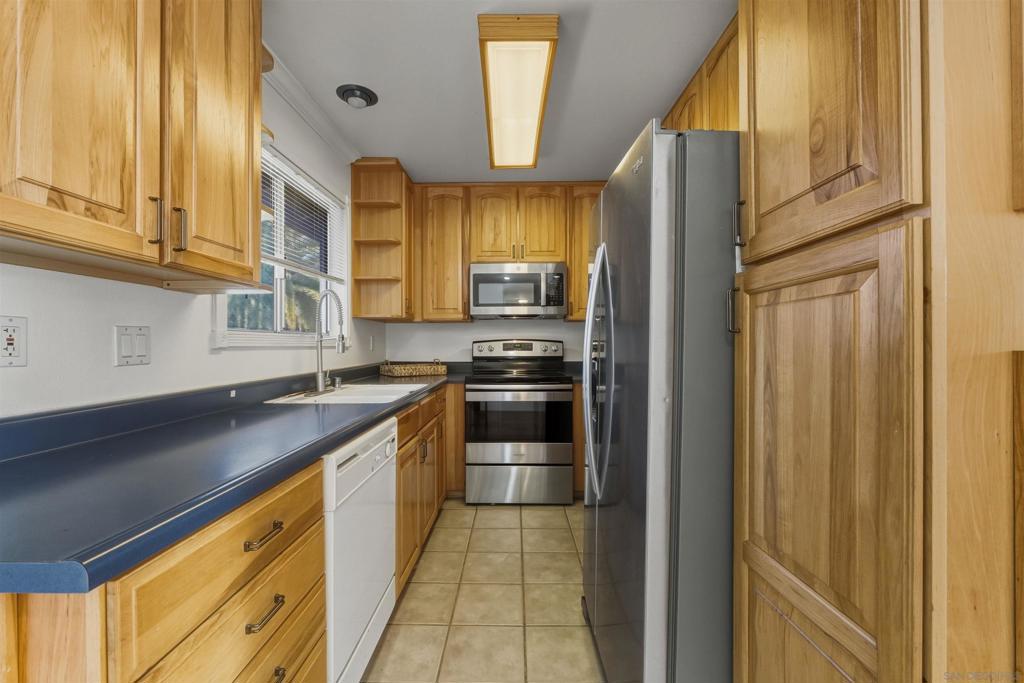 1701 Summertime Dr. Property Photo 3
