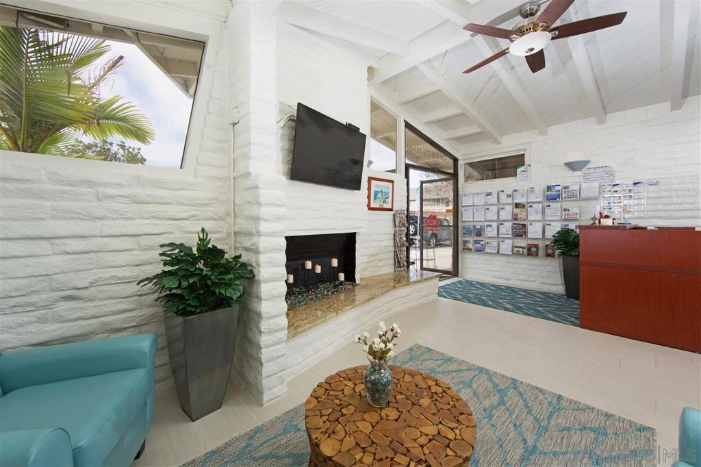 4526 Cass Street Property Photo 9