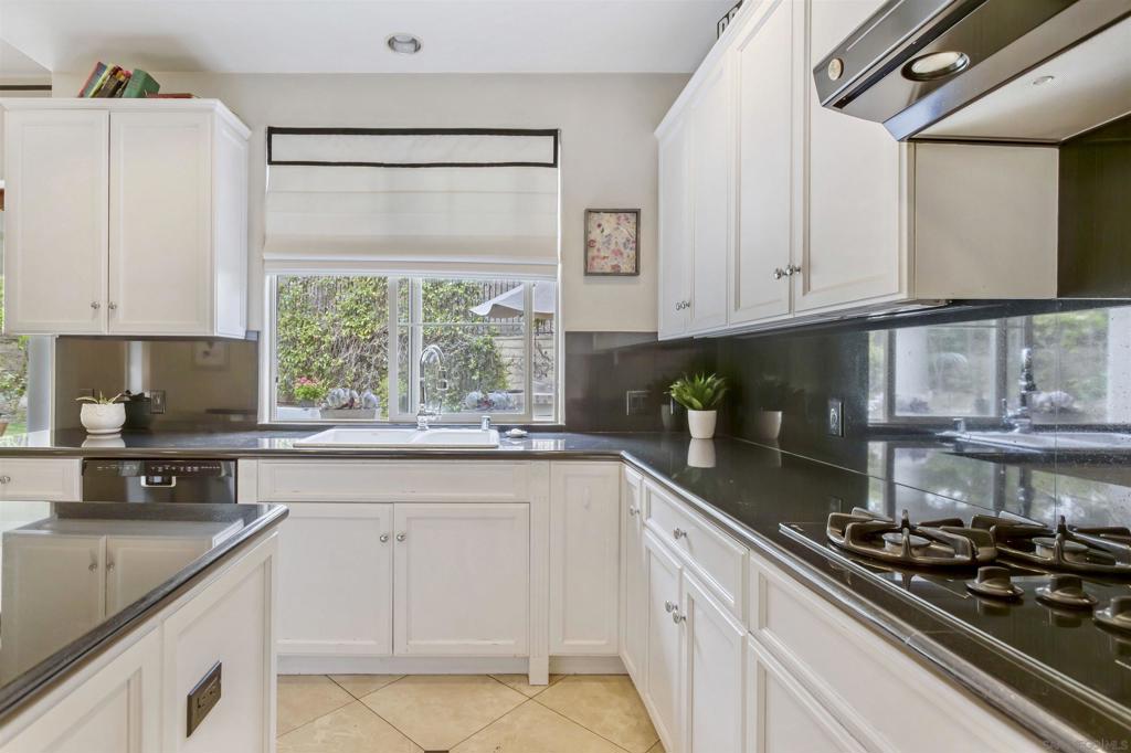 4229 Via Mira Monte Property Photo 8