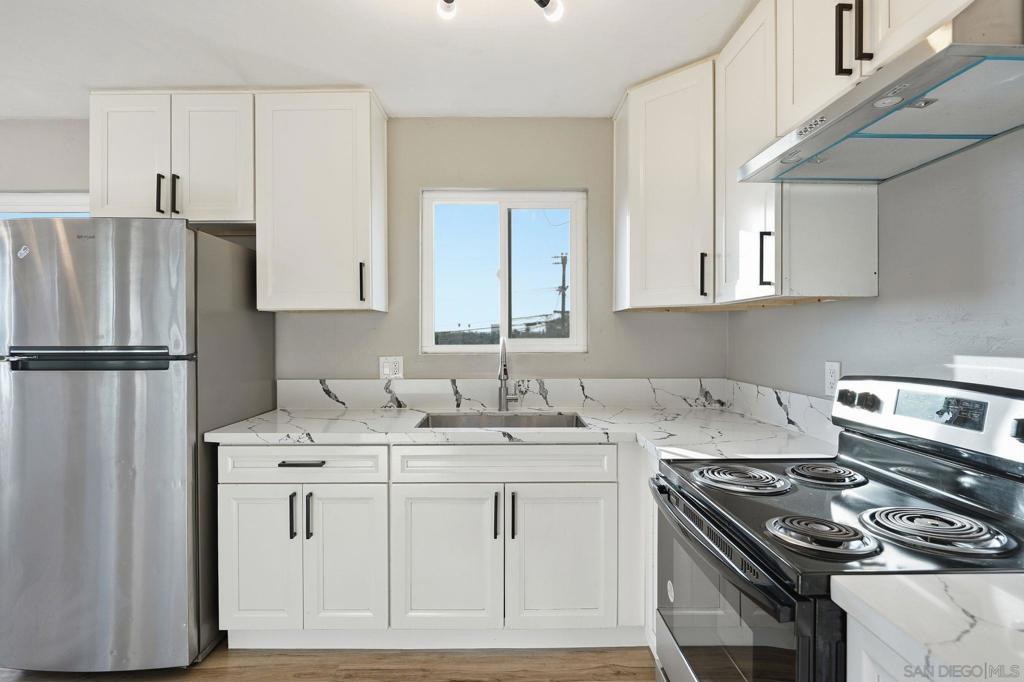 204 12 S Pardee Property Photo 8