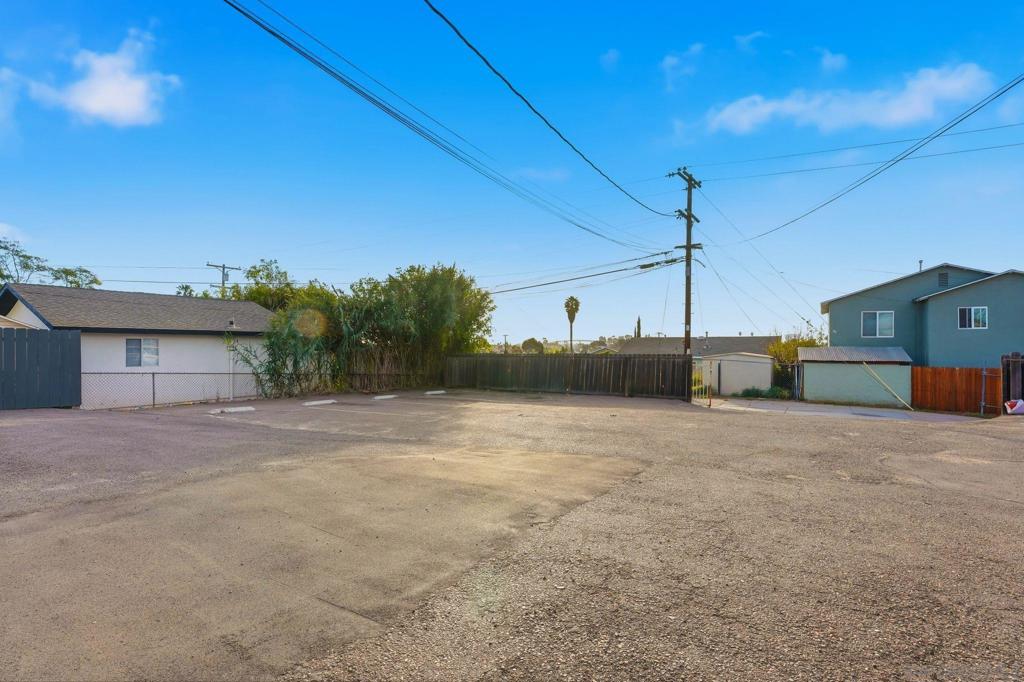 204 12 S Pardee Property Photo 26