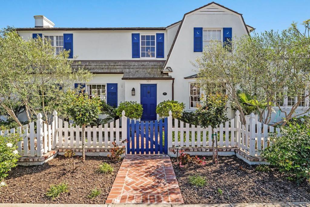 532 Marina Ave Property Photo 2