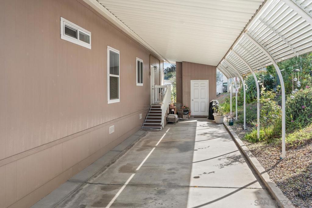 525 W El Norte Parkway 75 Property Photo 32