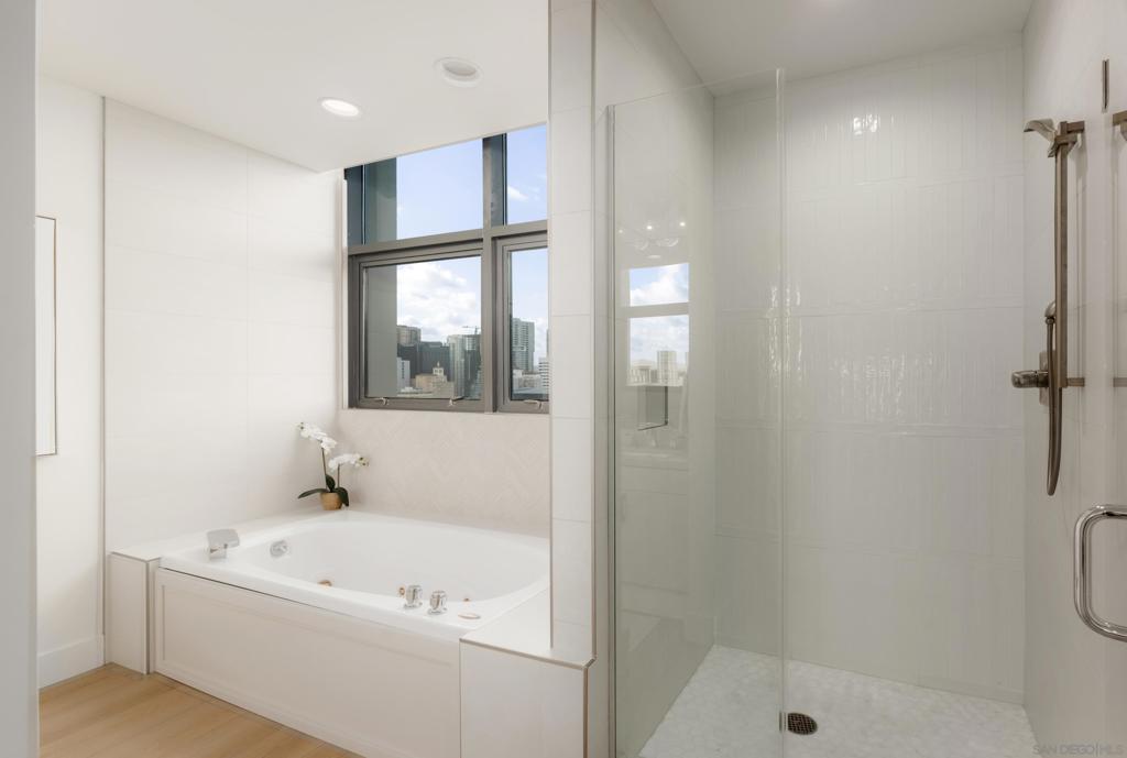 645 Front St 2204 Property Photo 54