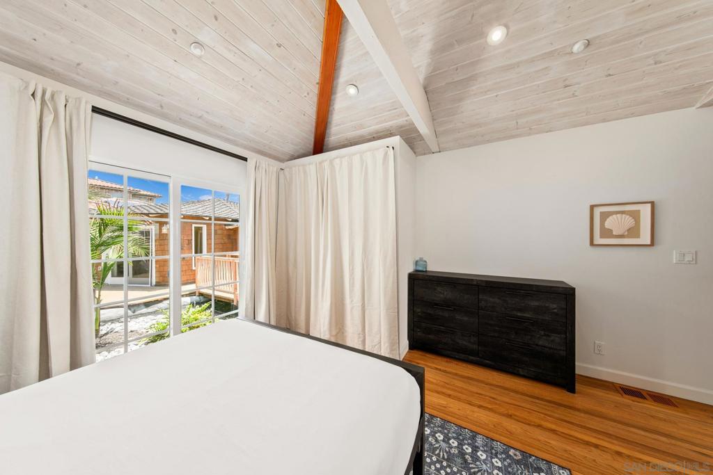 4853 Ocean/law Property Photo 29