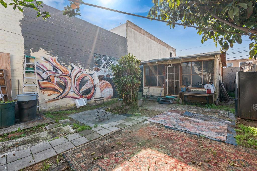 4975 Newport Ave. Property Photo 8