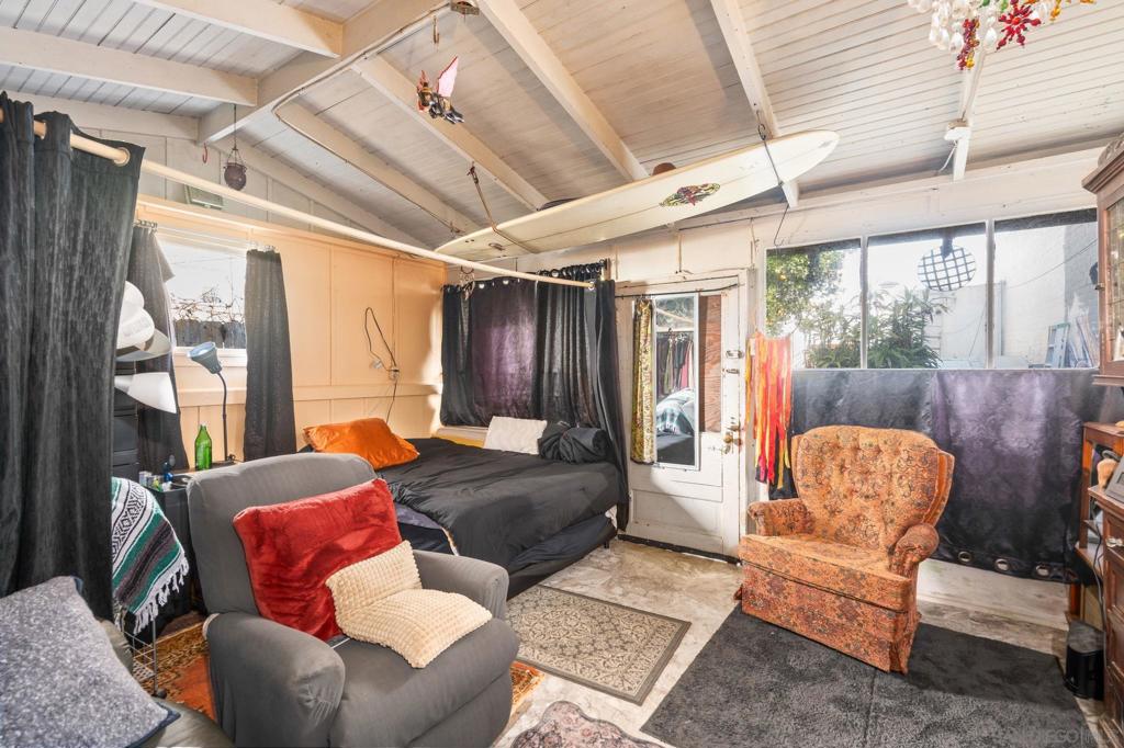 4975 Newport Ave. Property Photo 11