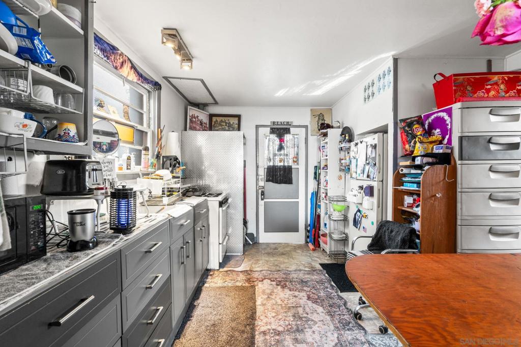 4975 Newport Ave. Property Photo 12