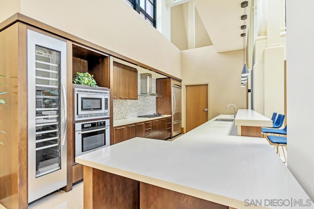 700 W E St 1905 Property Photo 32