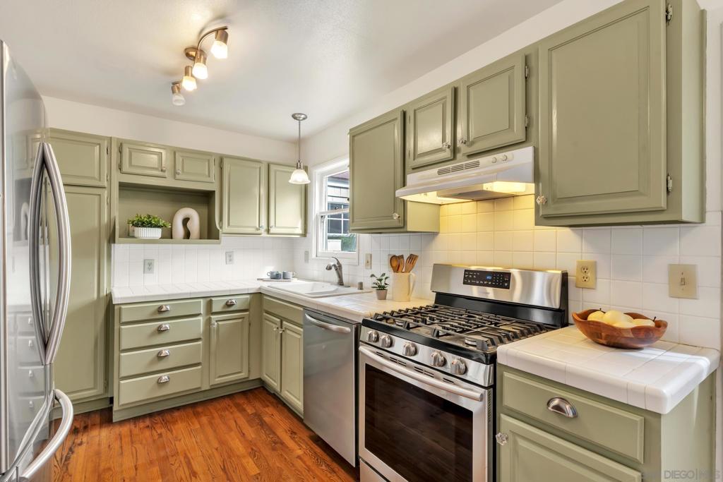 241 243 F Avenue Property Photo 7