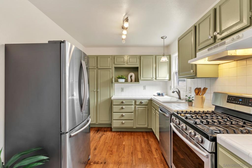 241 243 F Avenue Property Photo 18