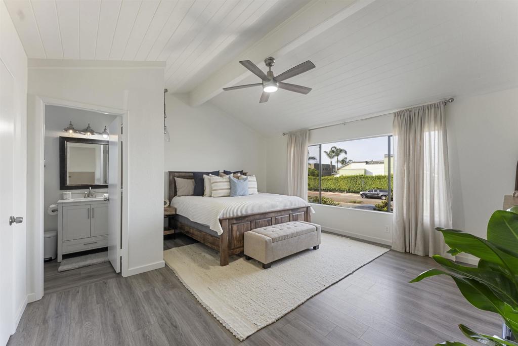 2435 Camino Del Mar Property Photo 6