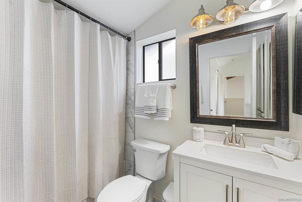 2435 Camino Del Mar Property Photo 8