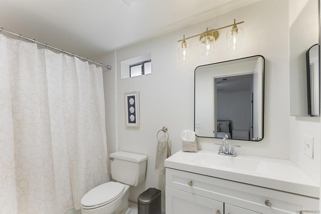 2435 Camino Del Mar Property Photo 17