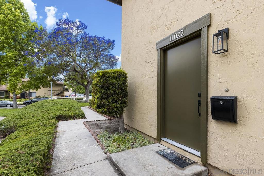 11022 Via Asti Property Photo 3