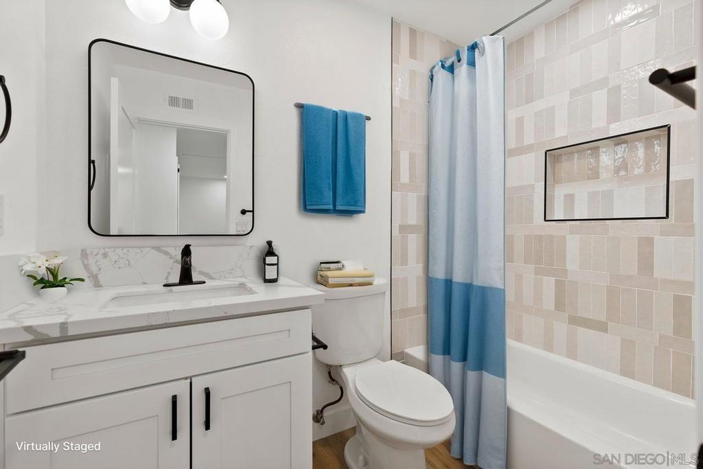 11022 Via Asti Property Photo 9