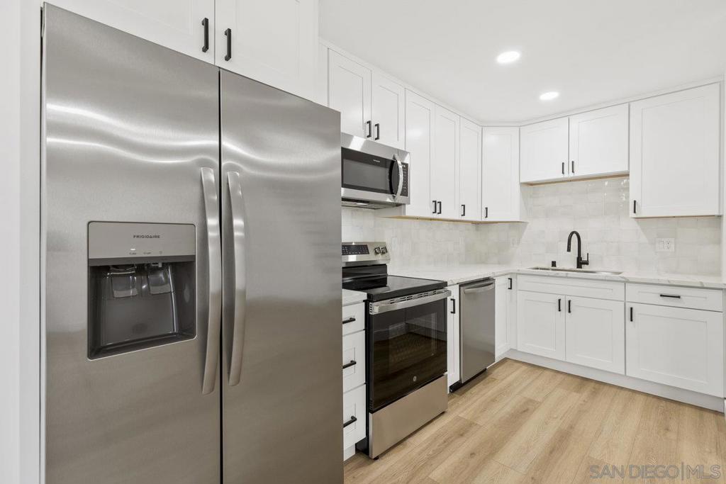 11022 Via Asti Property Photo 20