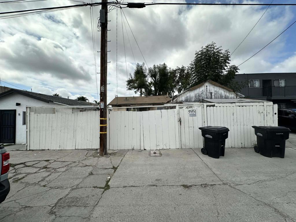 3549 51 42nd St Property Photo 1