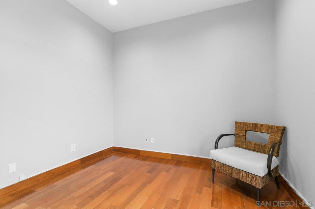 2563 Mast Way Property Photo 4