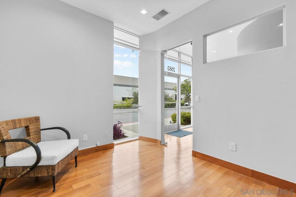 2563 Mast Way Property Photo 5