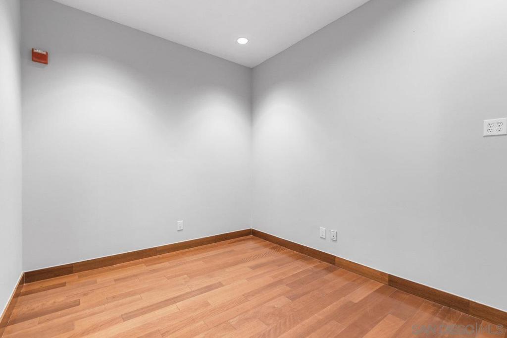 2563 Mast Way Property Photo 11