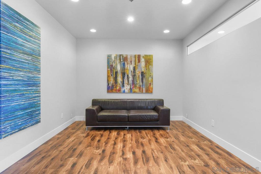 2563 Mast Way Property Photo 18