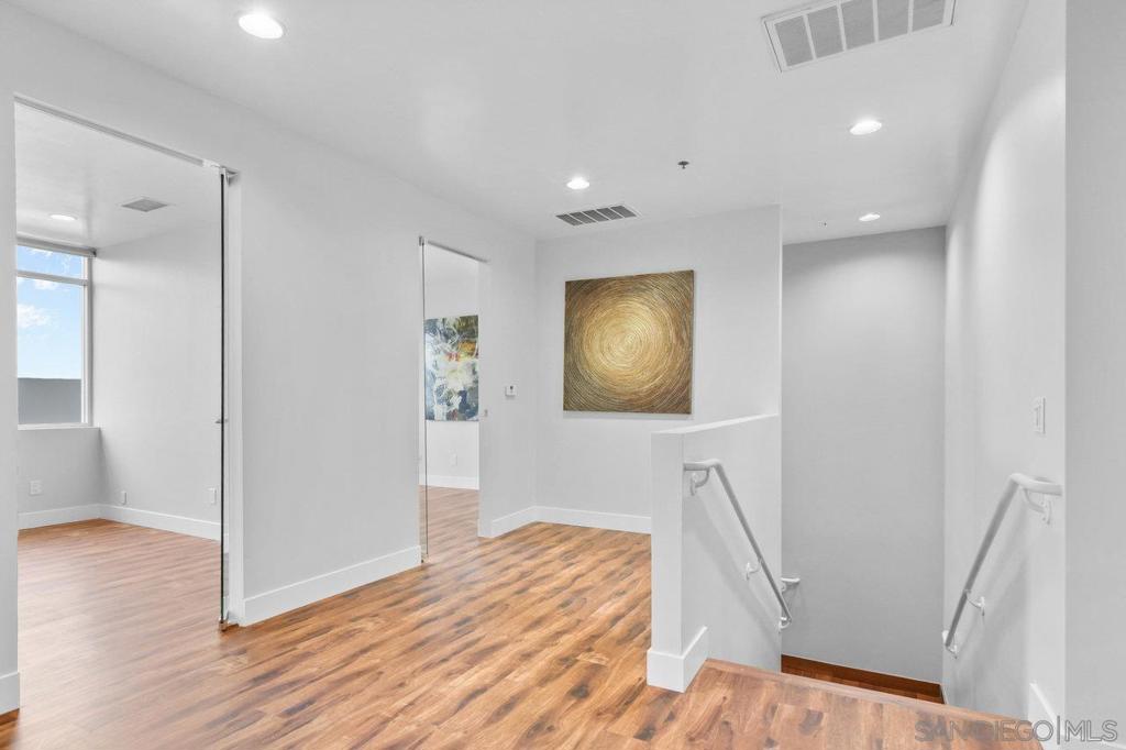 2563 Mast Way Property Photo 20