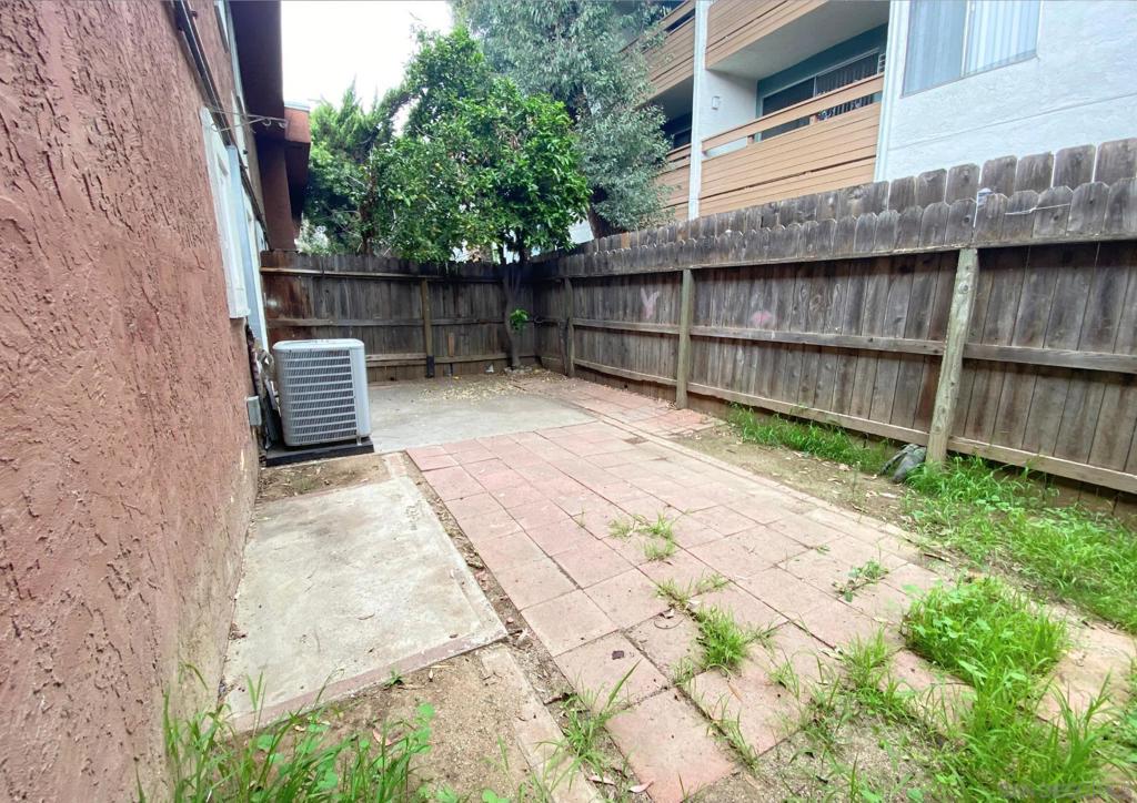 1060 E Washington Ave 5 Property Photo 25