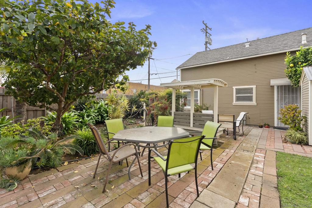 4020 22 Front St Property Photo 18