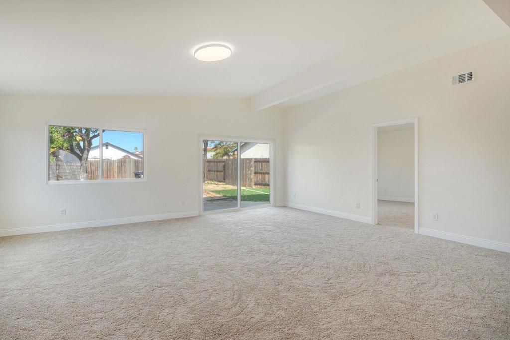 260004019SD Property Photo 12