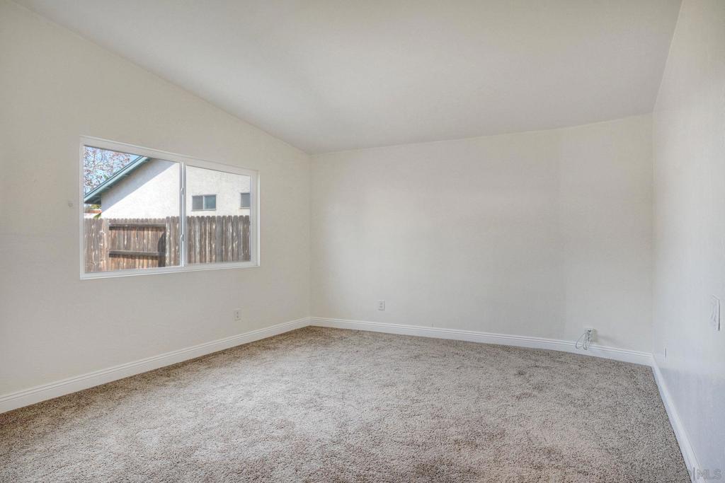 260004019SD Property Photo 13