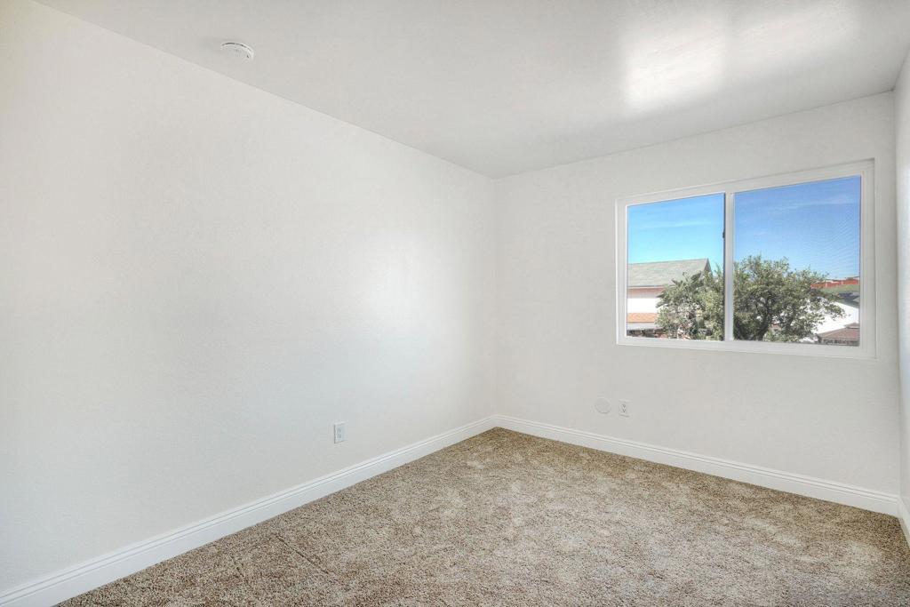 260004019SD Property Photo 23