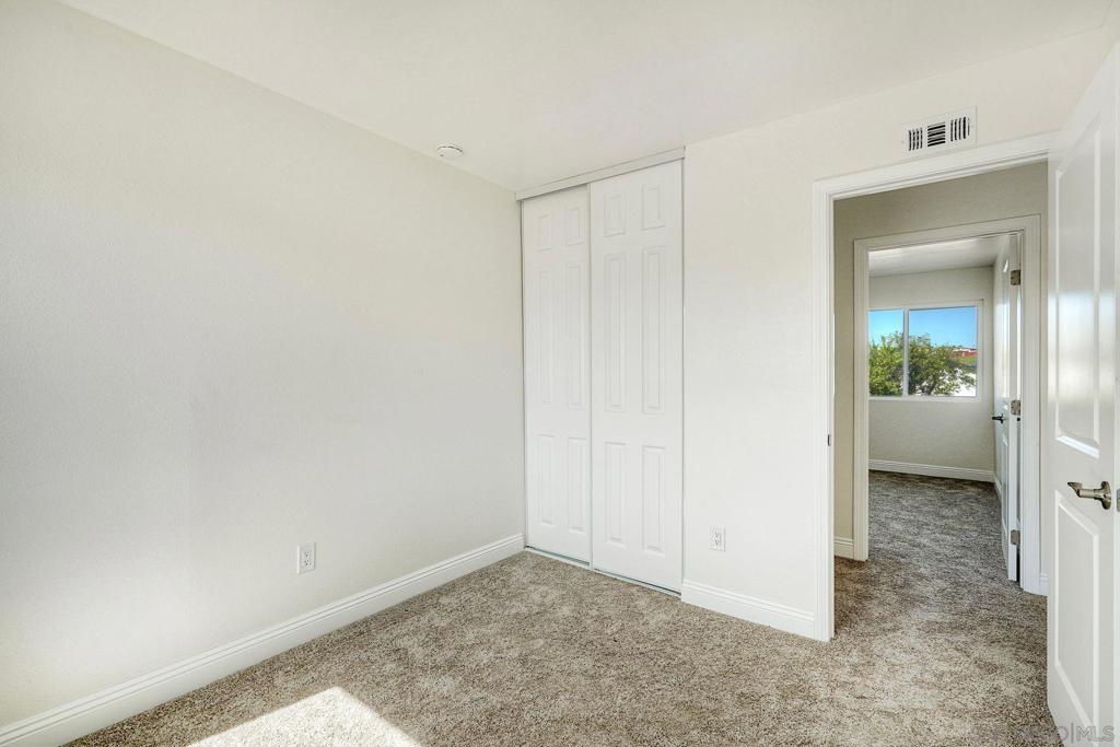 260004019SD Property Photo 25